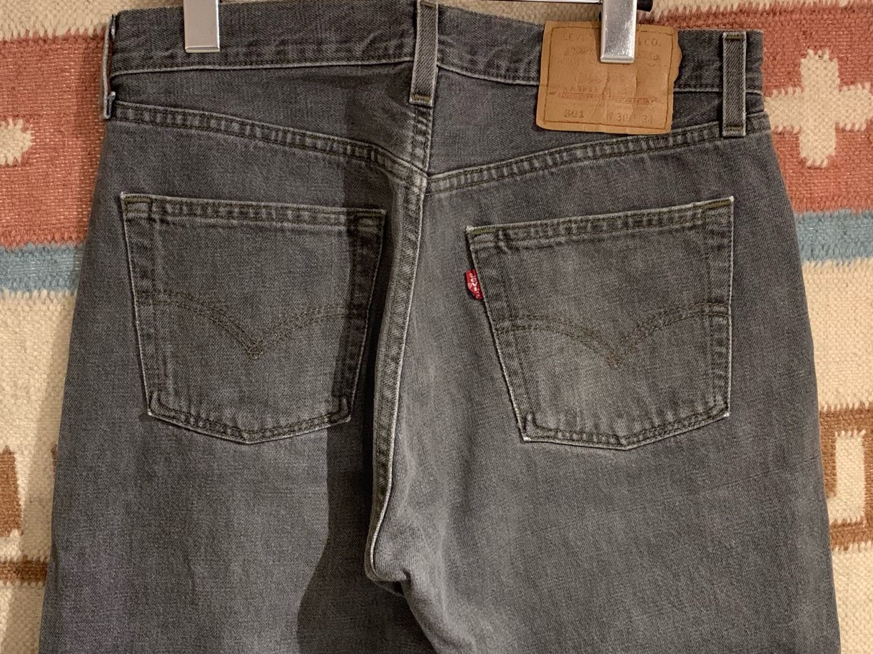 先染め ブラック ! 2001年 USA製 00s ビンテージ リーバイス Levis 501 デニム パンツ ジーンズ 黒 W30 アメリカ製  オリジナル 米国製 //